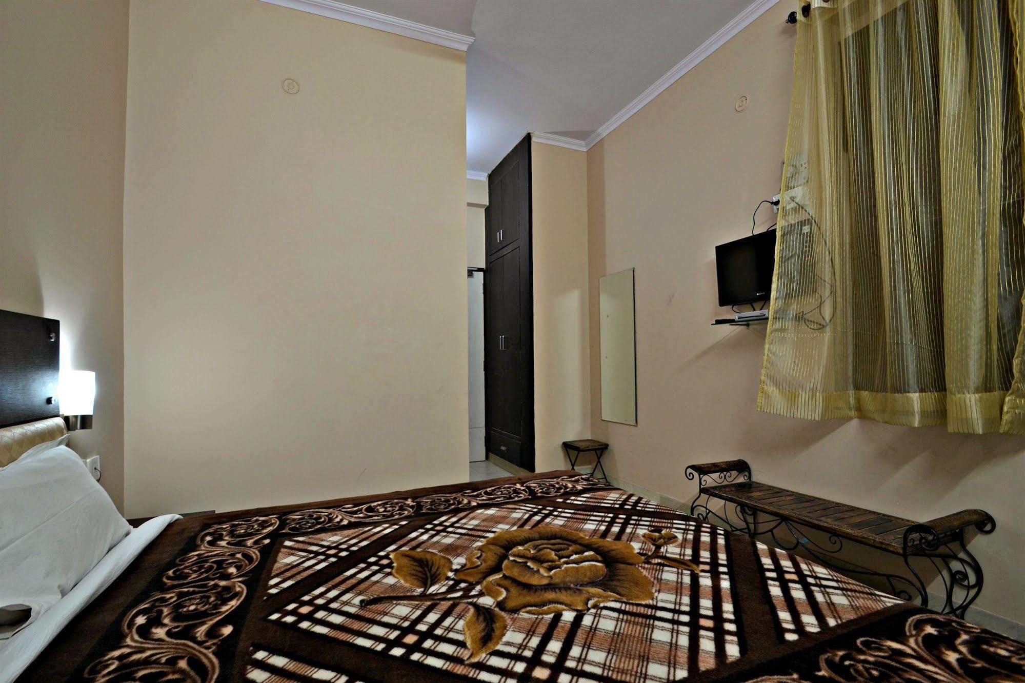 Hotel Ram Singh Palace Jaipur Ngoại thất bức ảnh